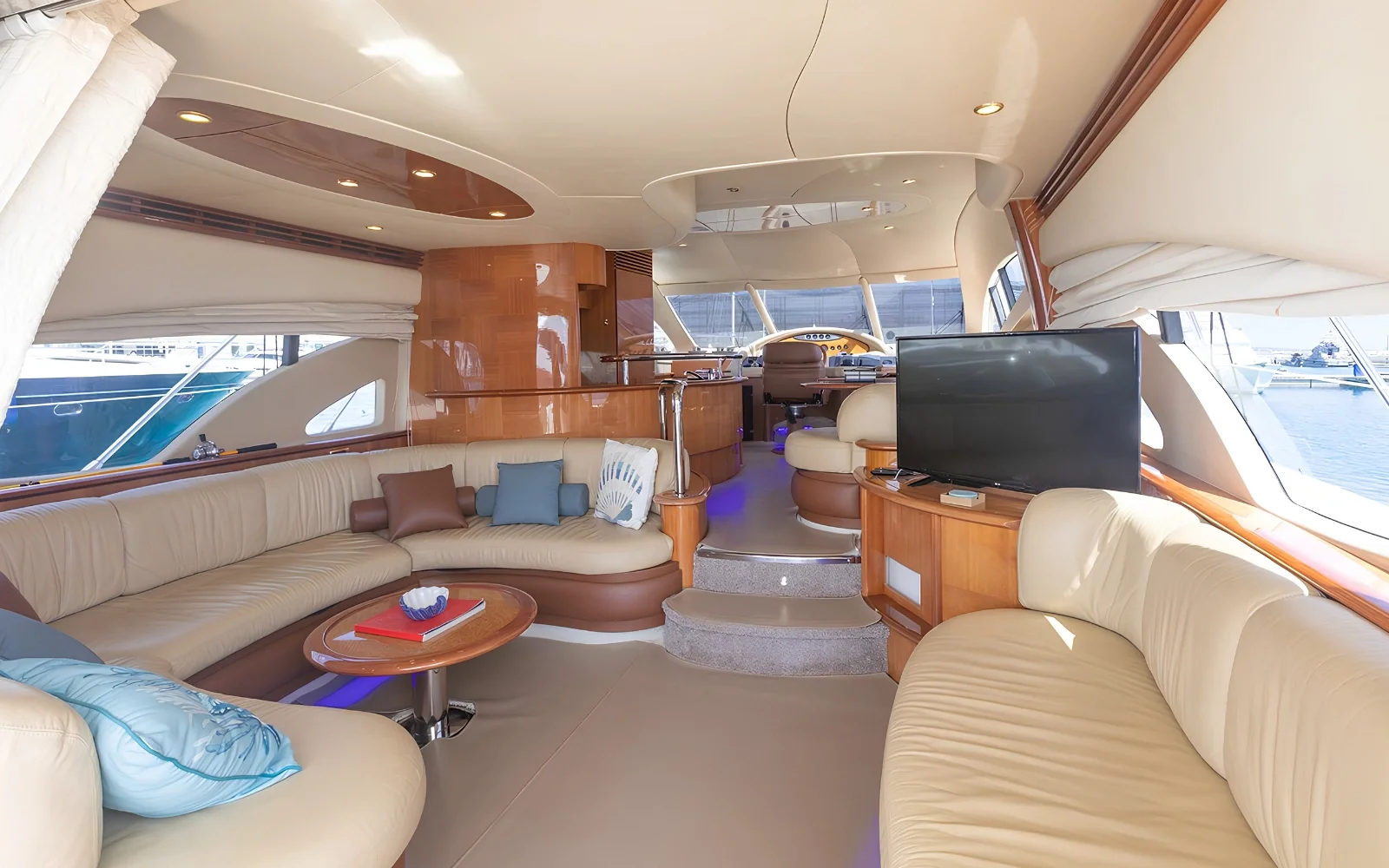 Azimut 62 9
