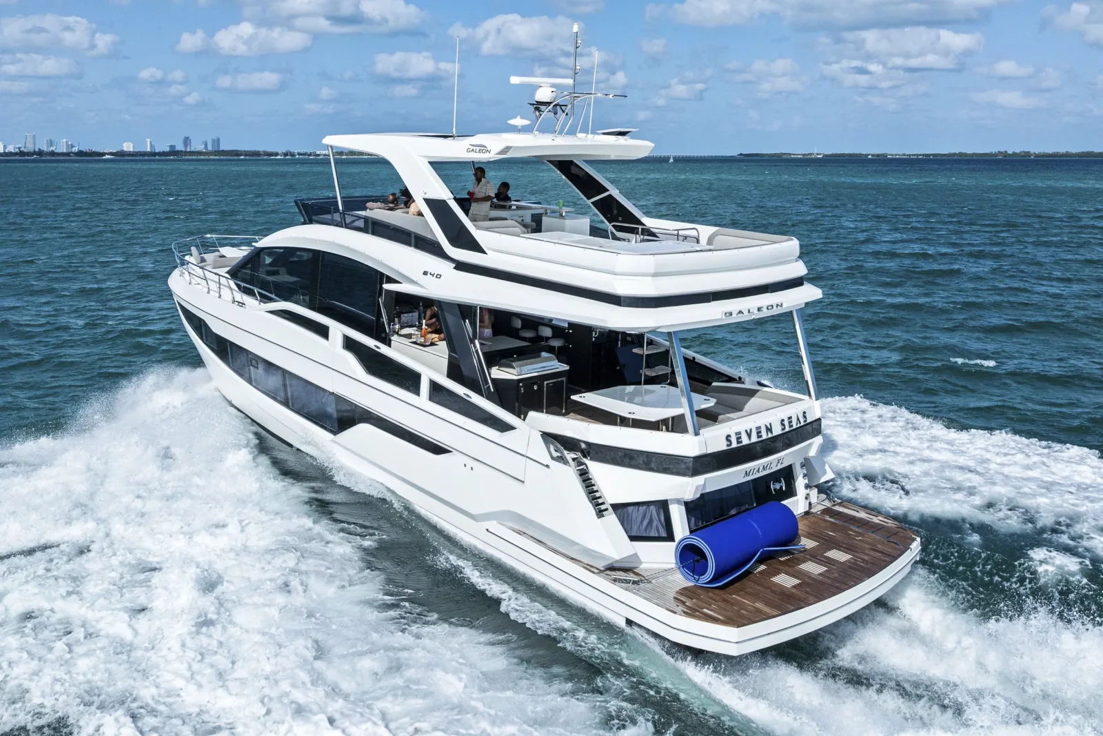 Galeon 64 Fly