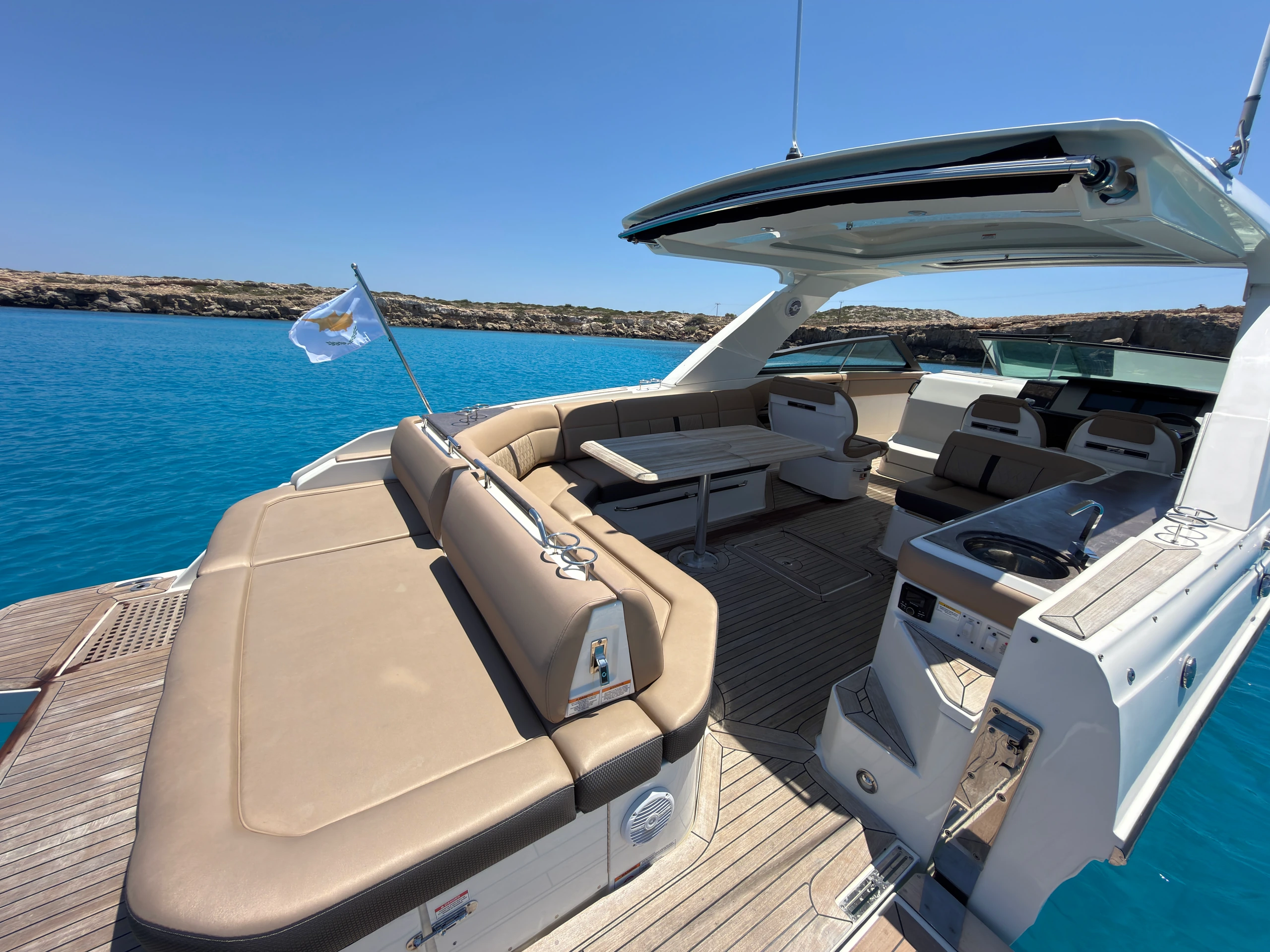 Sea Ray SLX 400 14
